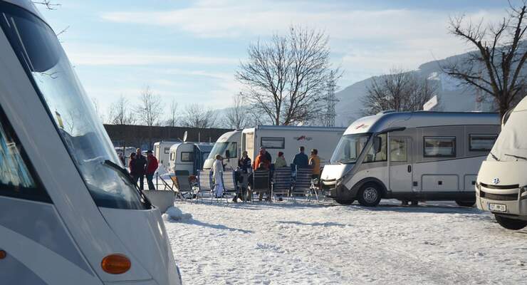 56 Carthago Reisemobile, 114 Gäste, gute Stimmung – das sind die Eckdaten des Wintertreffens auf Woferlgut.