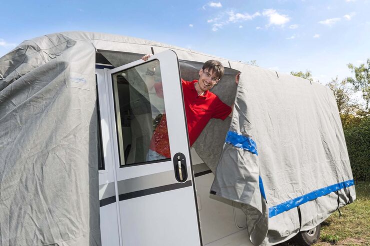 Wohnmobil-Abdeckplanen für den Winter im Vergleichstest - Promobil