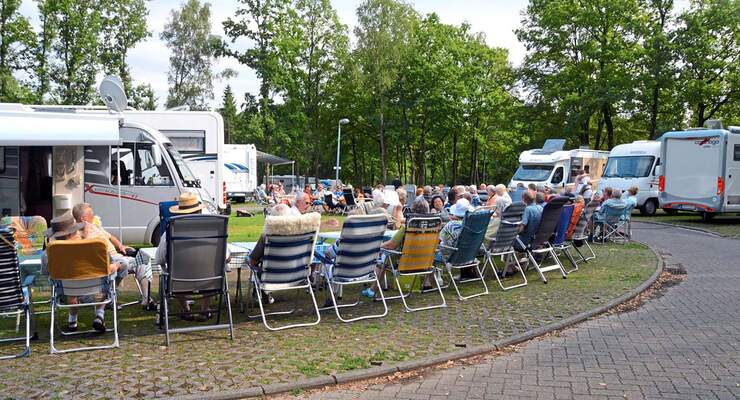 Dema-Tours-Treffen