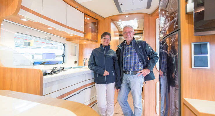Heidi und Lothar Schleinkofer im Hymer Duo-Mobil