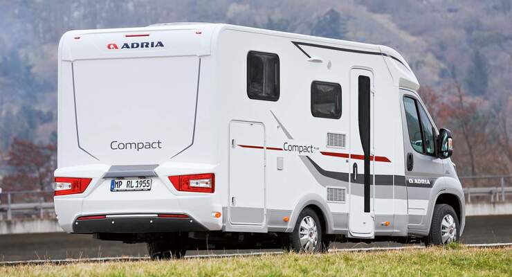 Langer Überhang und kurzer Radstand beim Adria Compact