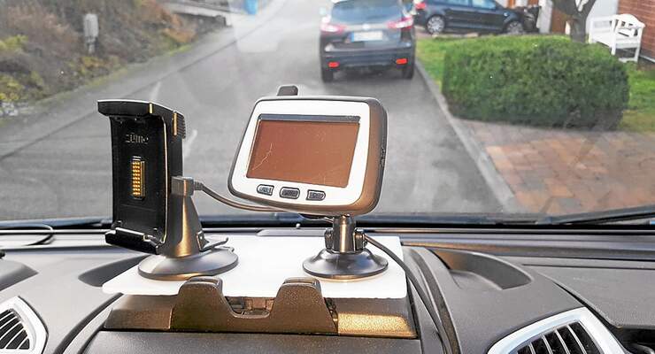 Lesertipp Navi auf Plexiglas