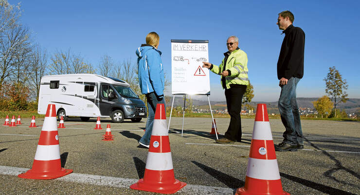 Sicher Fahren Mit Dem Wohnmobil: Basiswissen Für Camper - Promobil