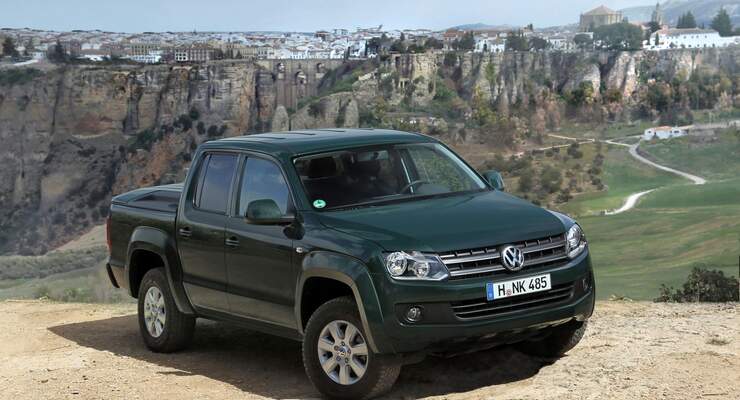 VW bestückt den Amarok mit einem stärkeren Basismotor. Der 2.0 TDI mit 90 kW/122 PS wird durch eine Version mit 140 PS ersetzt.