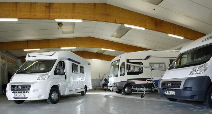 Wohnmobil-Abstellplatz_in_Halle
